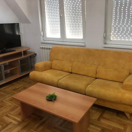 Guest House Sani Skopje Ngoại thất bức ảnh