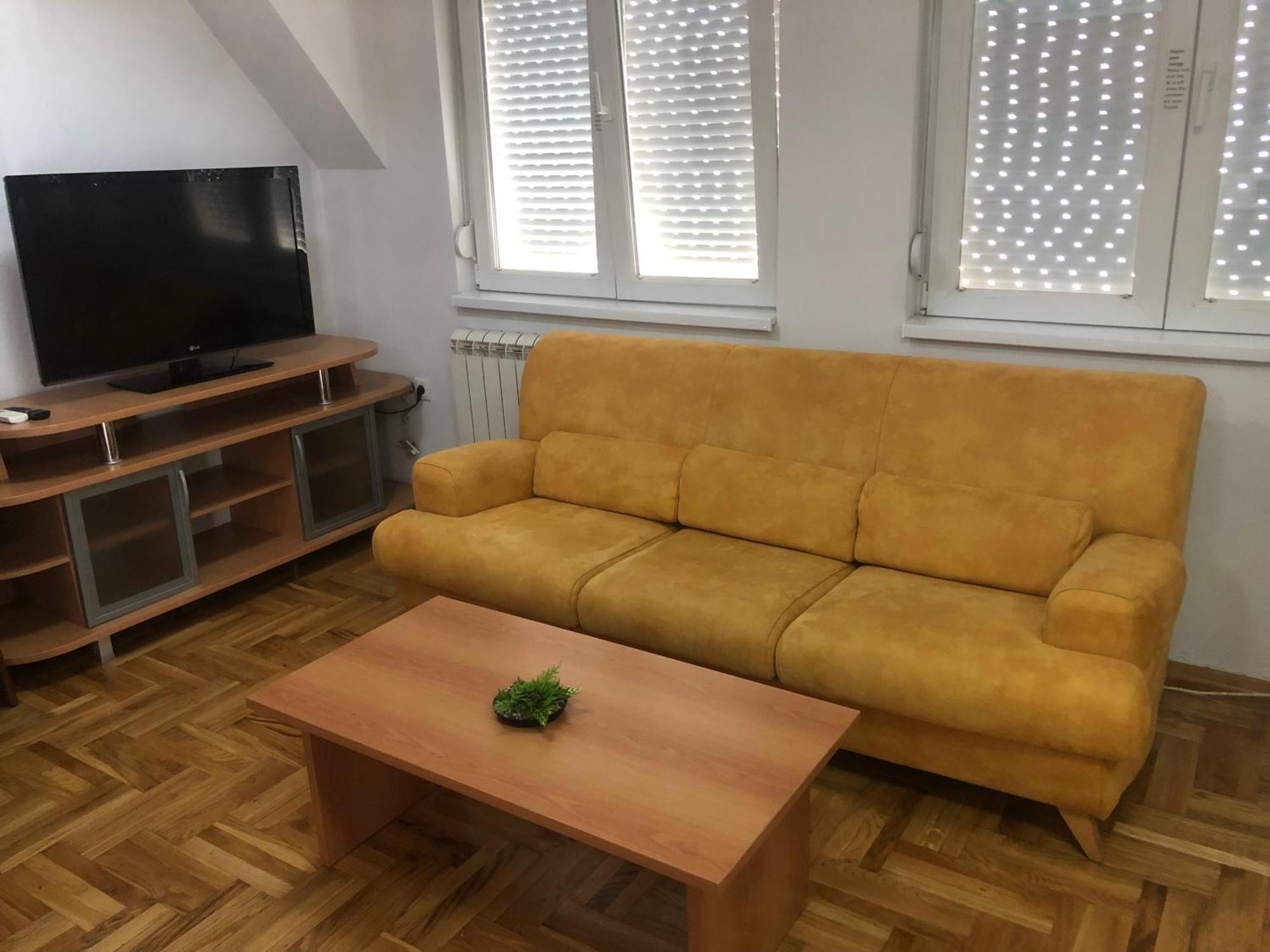 Guest House Sani Skopje Ngoại thất bức ảnh